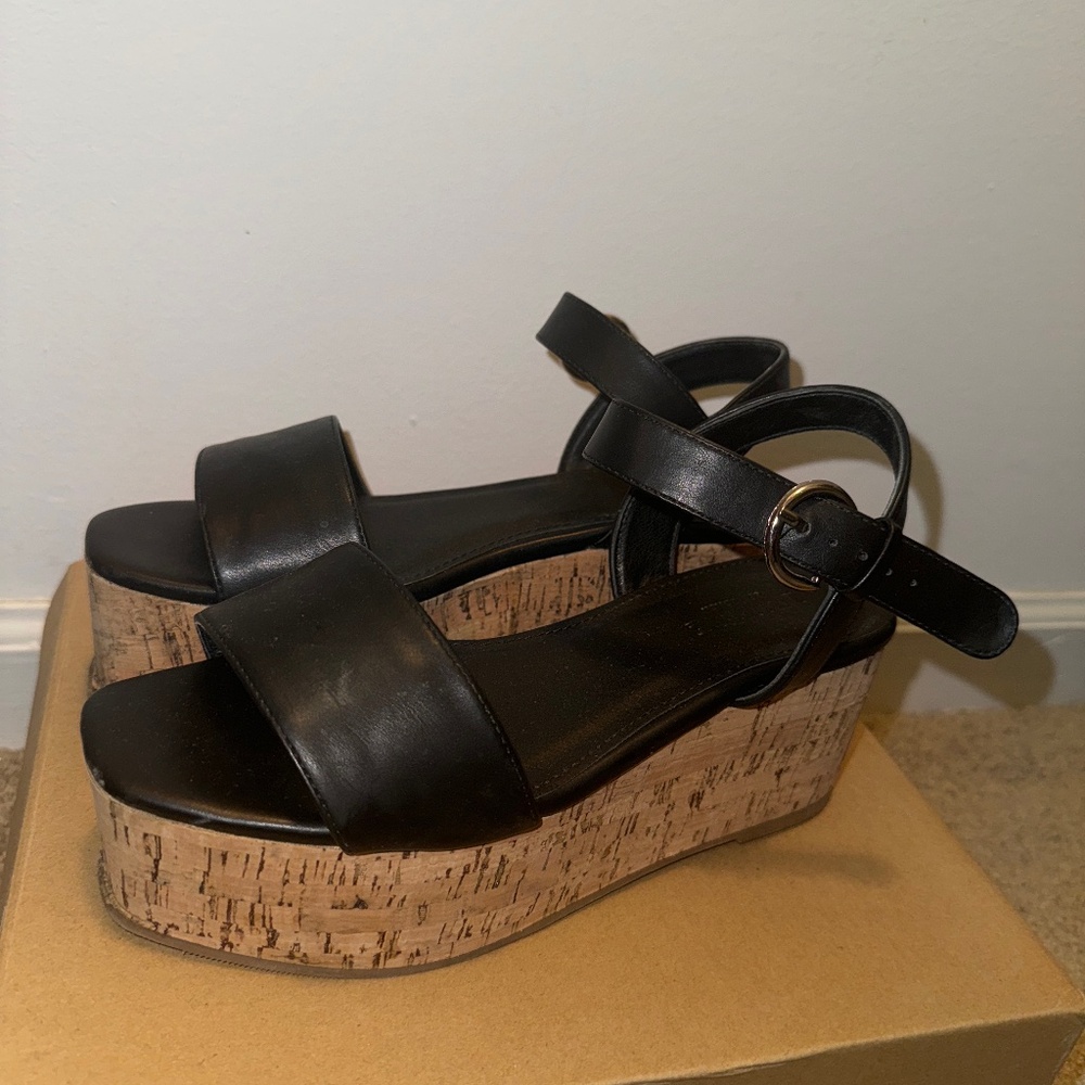 Black pumps platform sandals